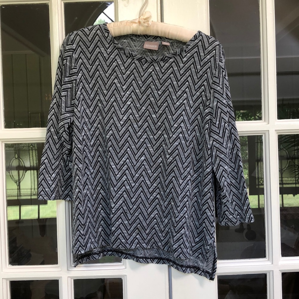 Chico’s Black/White Knit Top. Size 2.  3/4 Sleeves